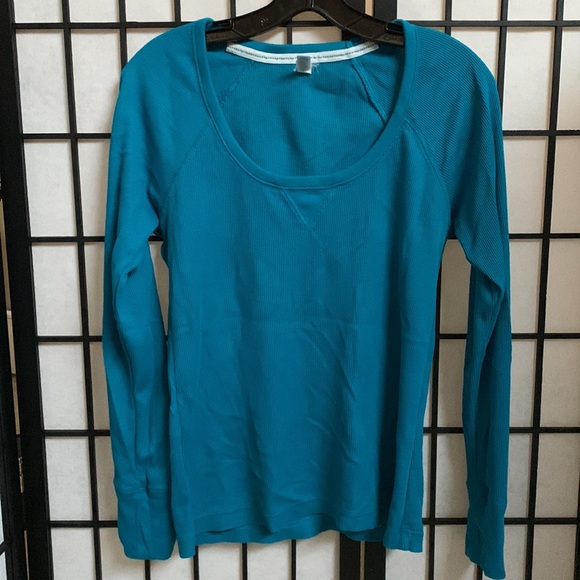 3-pack Old Navy Thermal Shirts - Picture 4 of 4